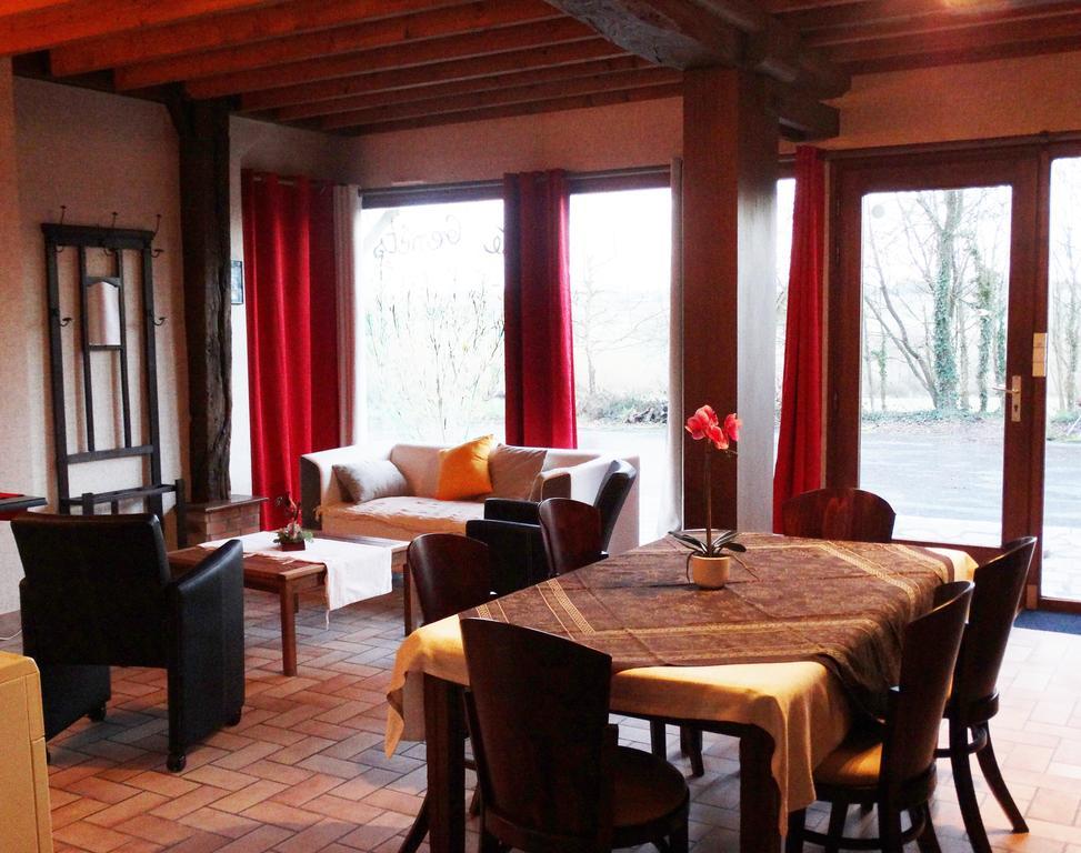 De La Ferme De Mésauboin Ferienhaus *